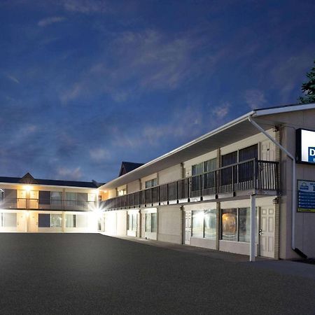 Days Inn By Wyndham Birch Run Buitenkant foto