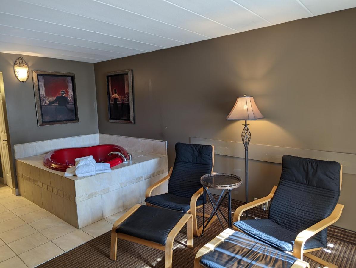 Days Inn By Wyndham Birch Run Buitenkant foto